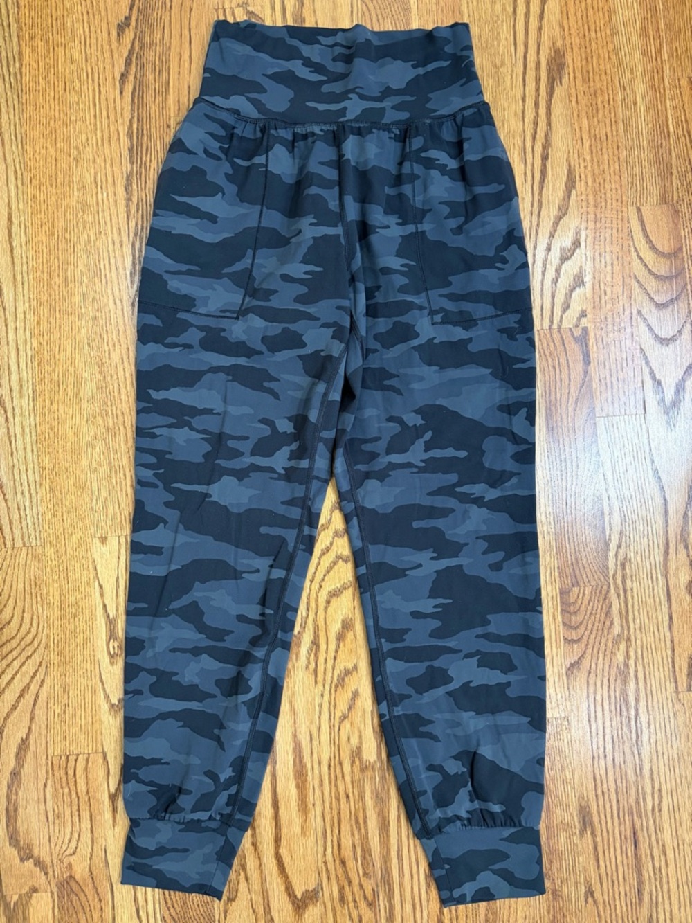 Athleta Salutation High Rise Camo Jogger (S)
